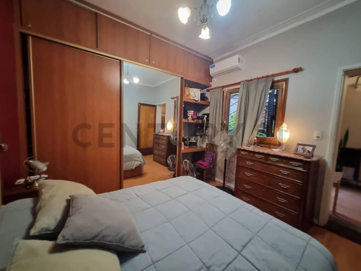 Casa 4 Dorm. / 8 Ambientes Viamonte Al 1000 3