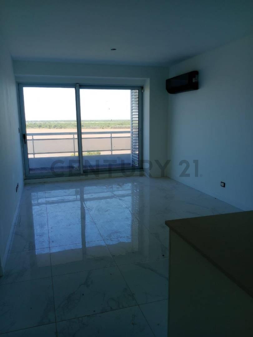 Departamento en Venta con Vista Al Río 3
