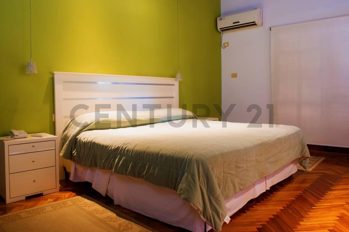 Casa en Venta en Barrio Arroyito de Tres Dorm. 2