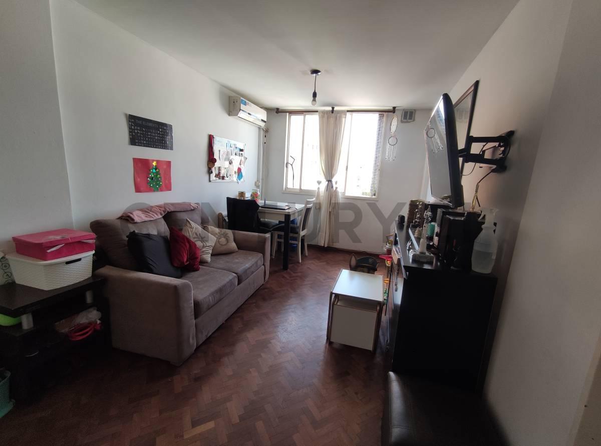 Departamento 3 dormitorios en barrio Lourdes - VENTA
