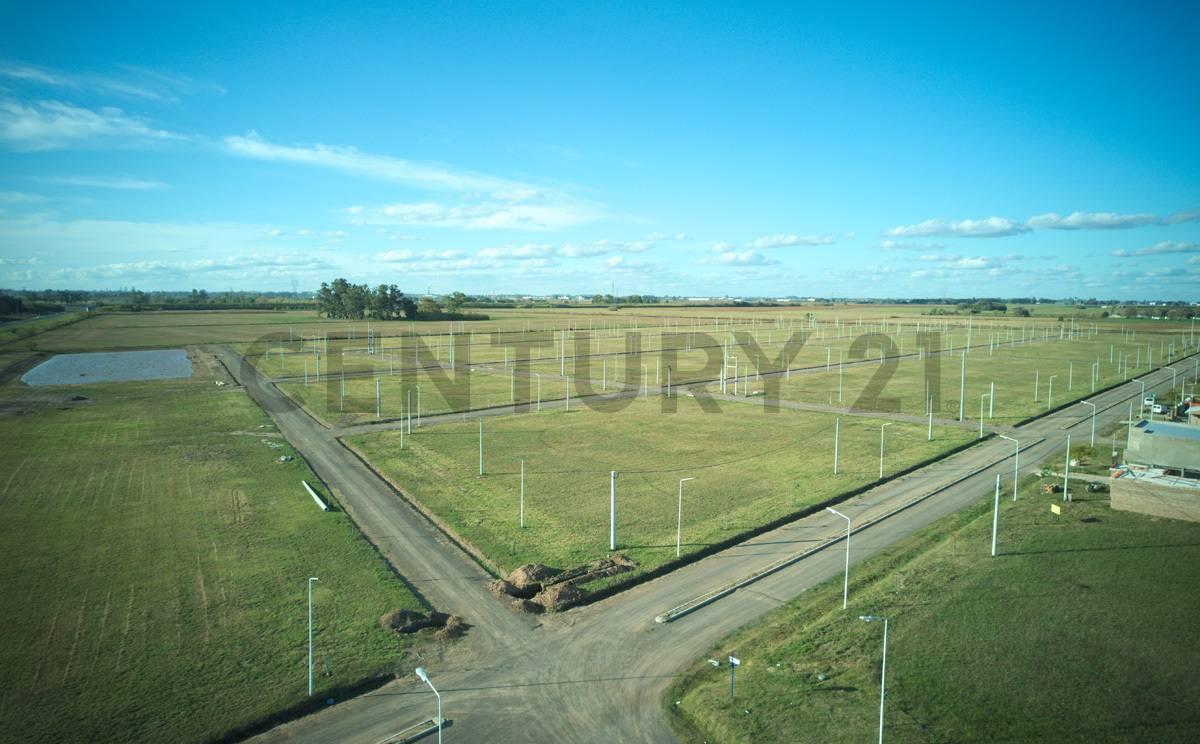 Lote en venta, barrio Campos del Oeste 300 mt2