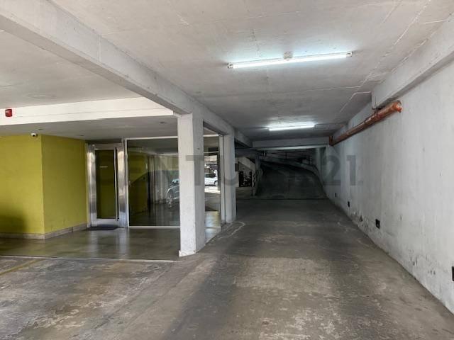 Foto de Oportunidad - Cochera en barrio Echesortu - Alsina 1041, imagen 1