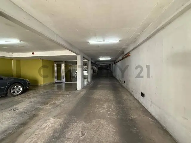Oportunidad - Cochera en barrio Echesortu - Alsina 1041 3