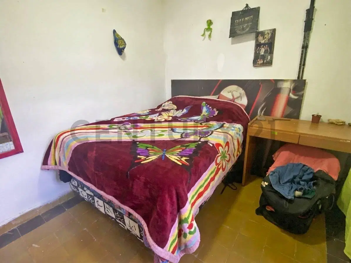 Venta casa de 3 dormitorios barrio Ludueña 5