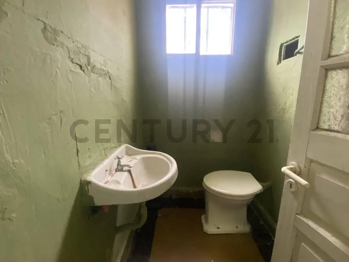 Venta casa de 3 dormitorios barrio Ludueña 8