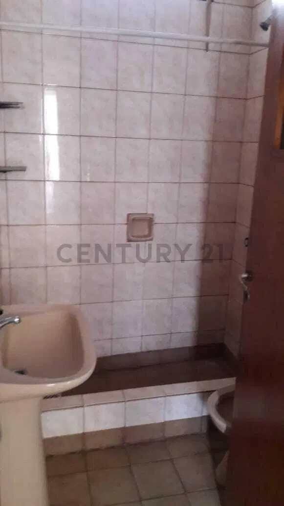 VENTA PROPIEDAD CON 2 UNIDADES INDEPENDIENTES BARRIO LUDUEÑA 3