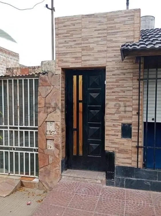 VENTA PROPIEDAD CON 2 UNIDADES INDEPENDIENTES BARRIO LUDUEÑA 4