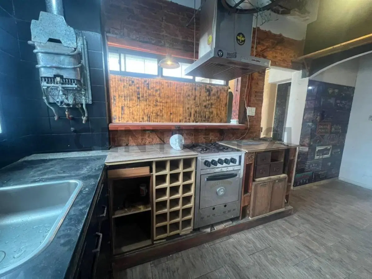 Venta Casa planta alta en barrio Lourdes 3