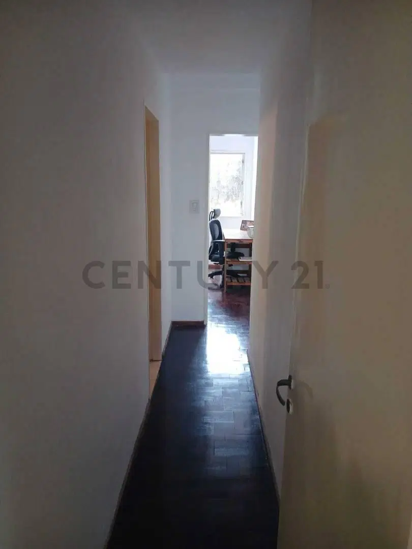 Venta Departamento 2 dormitorios con Balcón en Barrio Martin 5