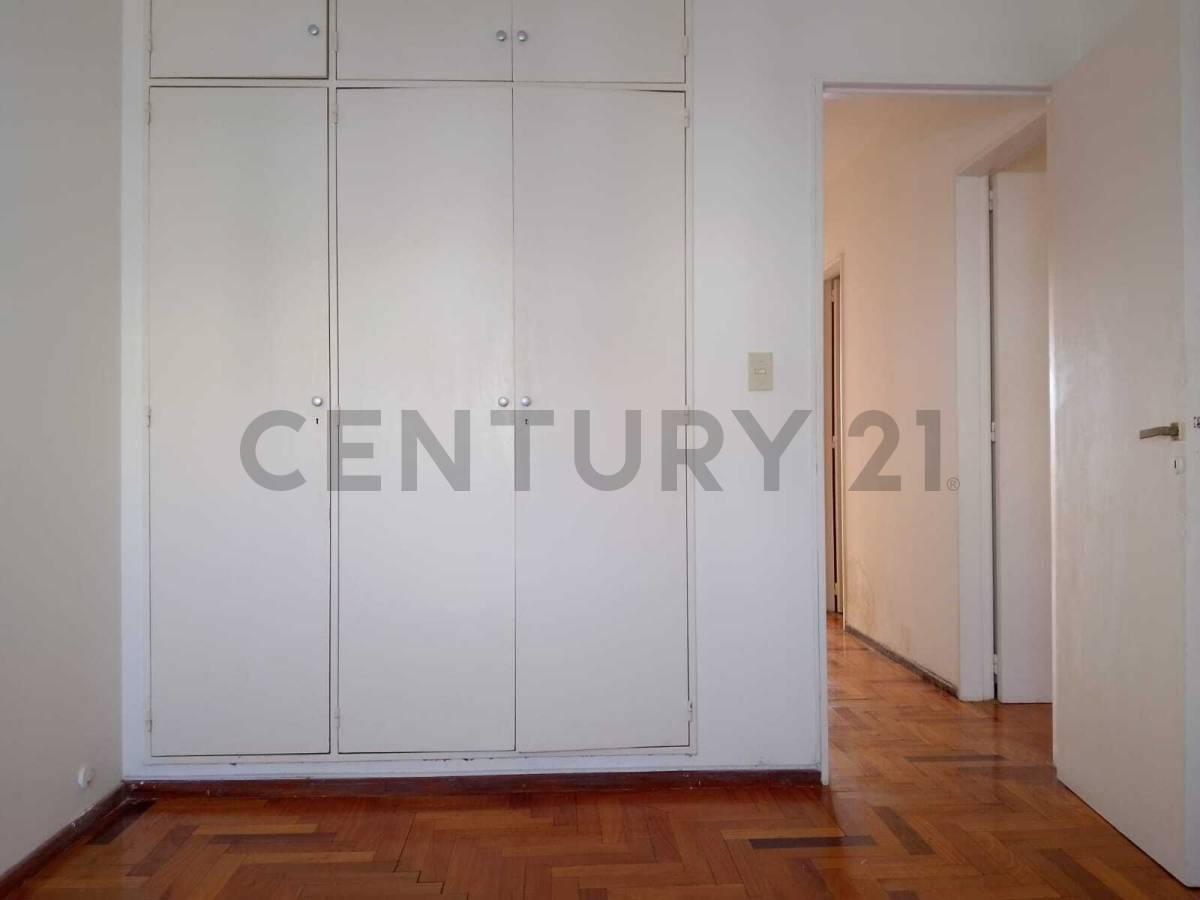 Foto de VENTA - Departamento 2 Dormitorios - Centro / Martin, imagen 3