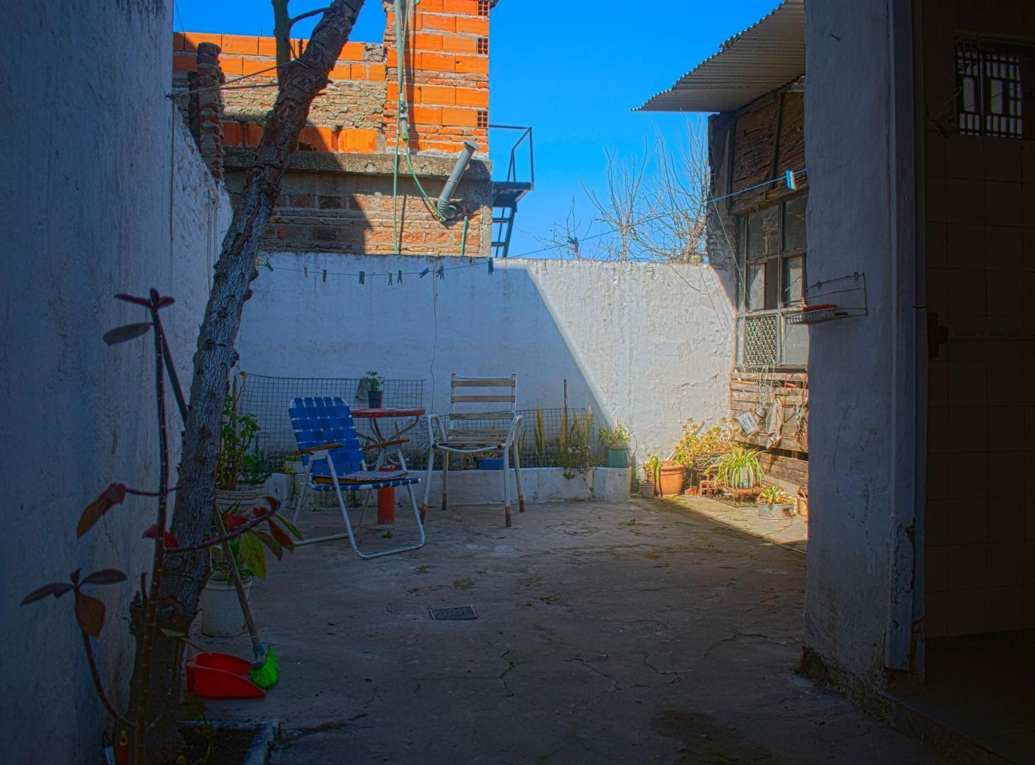 Foto de VENTA CASA MAS DEPARTAMENTO-LOCAL EN BARRIO BELGRANO, imagen 2