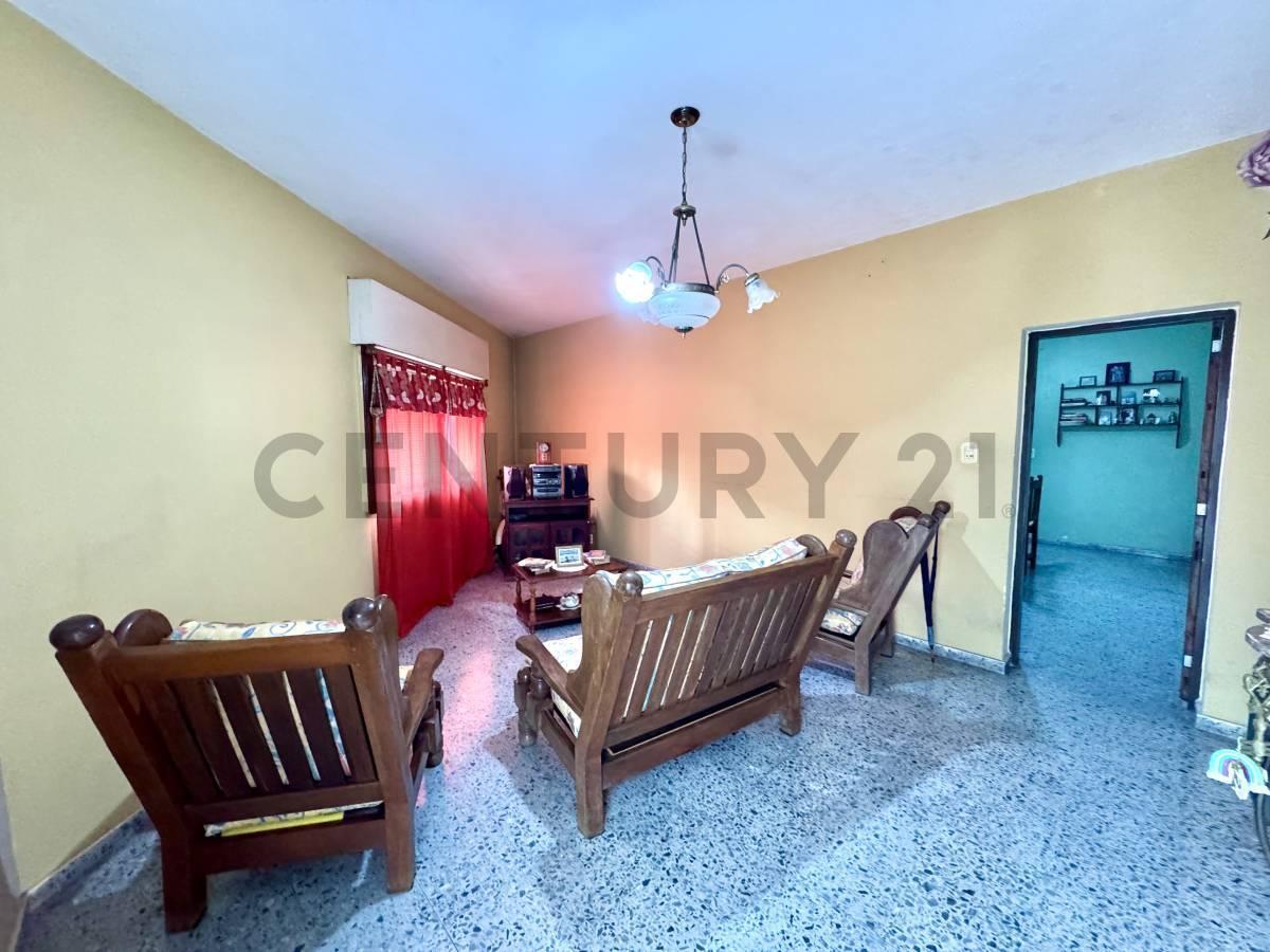 Foto de Casa en venta con proyecto de expansión en planta alta – Excelente, imagen 3