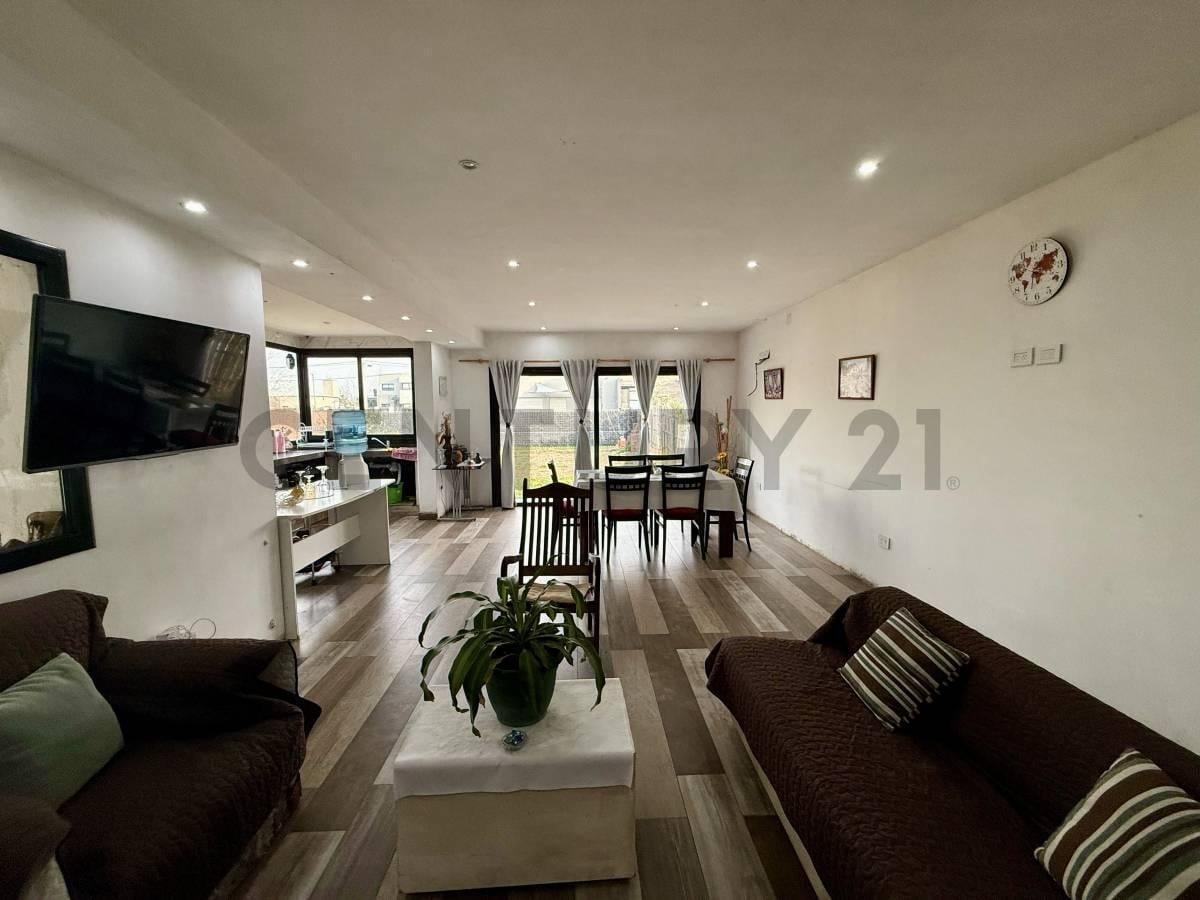 Foto de Casa de 3 dormitorios en venta en Tierra de Sueños 3, Roldán, imagen 2