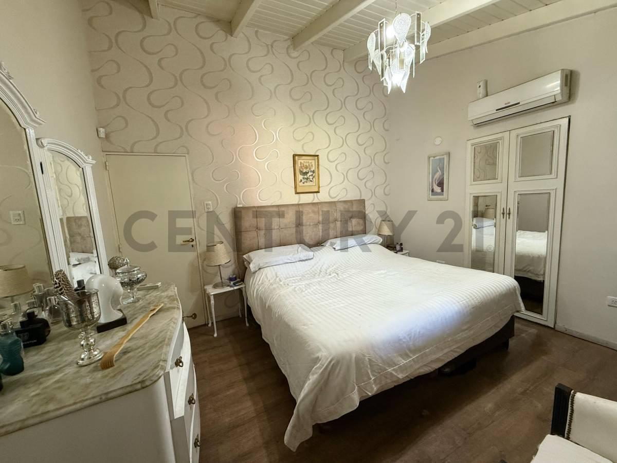 Foto de VENTA DE CASA DE 2 DORMITORIOS + COMODÍN EN BARRIO SANTA TERESA, ROLDÁN, imagen 2