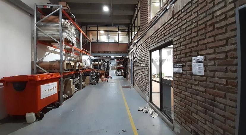 Foto de Venta Galpón con Local al frente, imagen 2