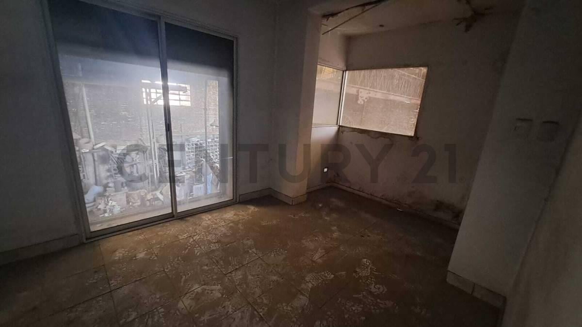 Foto de Venta de Galpon y local, imagen 4