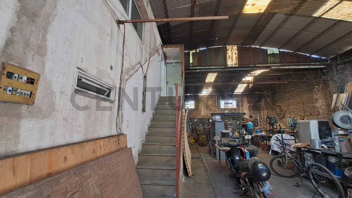 Foto de Venta de Galpon y local, imagen 3