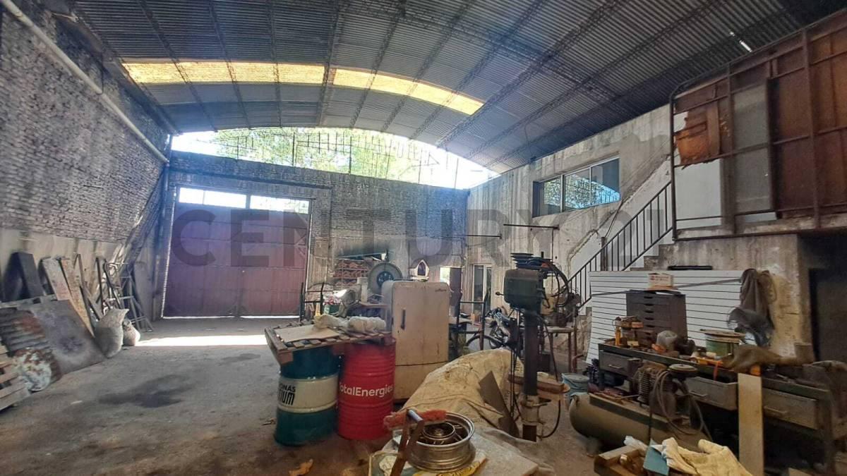 Foto de Venta de Galpon y local, imagen 5