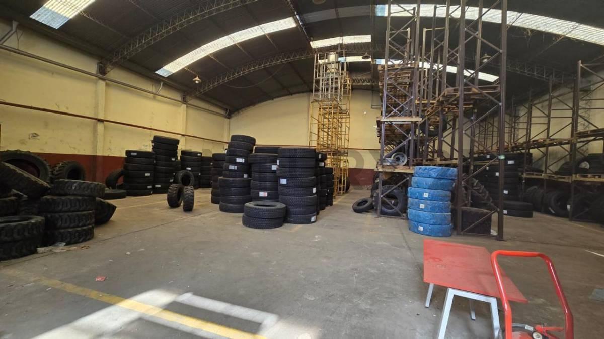 Foto de Venta galpón a metros del mercado, imagen 4