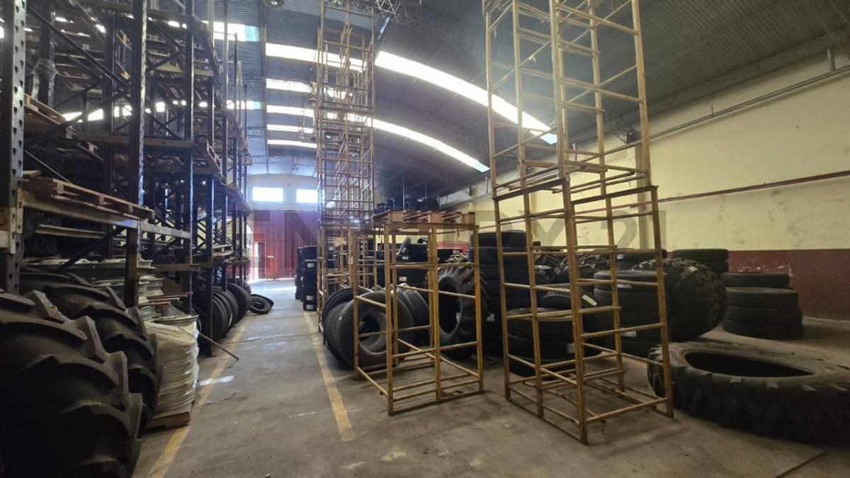 Foto de Venta galpón a metros del mercado, imagen 3