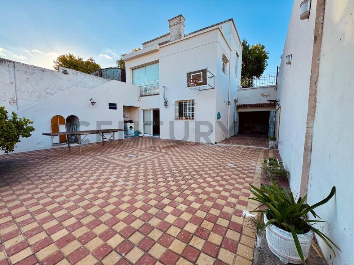 Foto de Casa en VENTA en Arroyito - 3 Dormitorios, cochera, amplio patio., imagen 5
