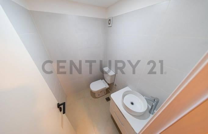 Foto de VENTA – Departamento de 2 Dormitorios a Estrenar balcon al frente, imagen 3