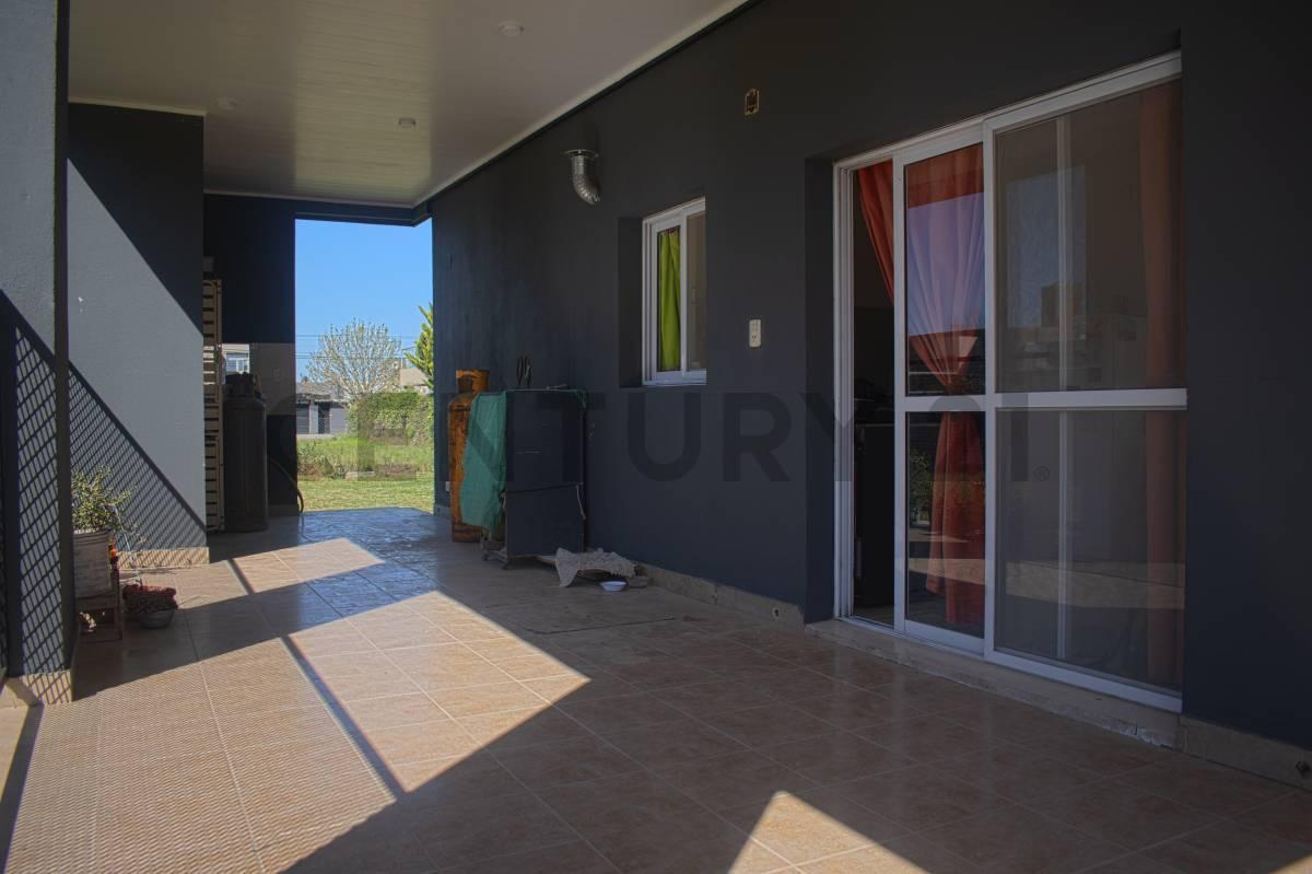 Foto de VENTA CASA 2 DORMITORIOS EN TIERRA DE SUEÑOS III ROLDAN, imagen 1