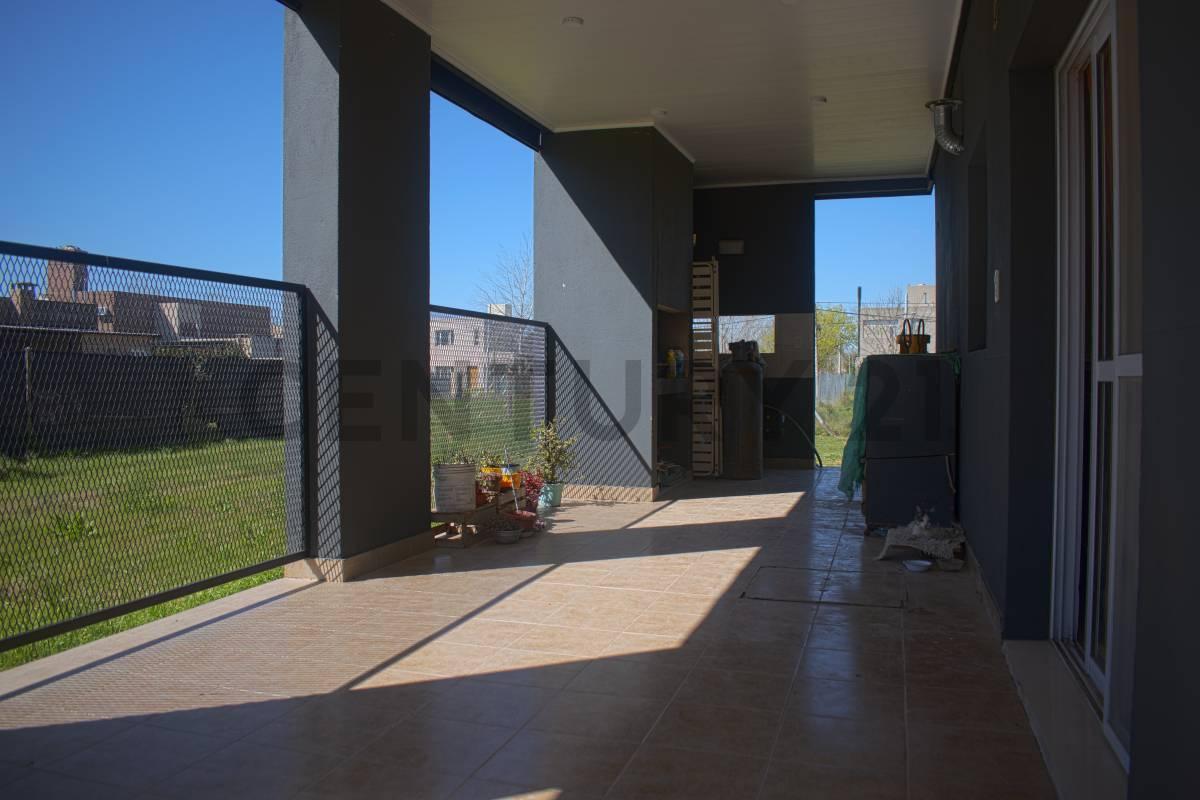 Foto de VENTA CASA 2 DORMITORIOS EN TIERRA DE SUEÑOS III ROLDAN, imagen 5