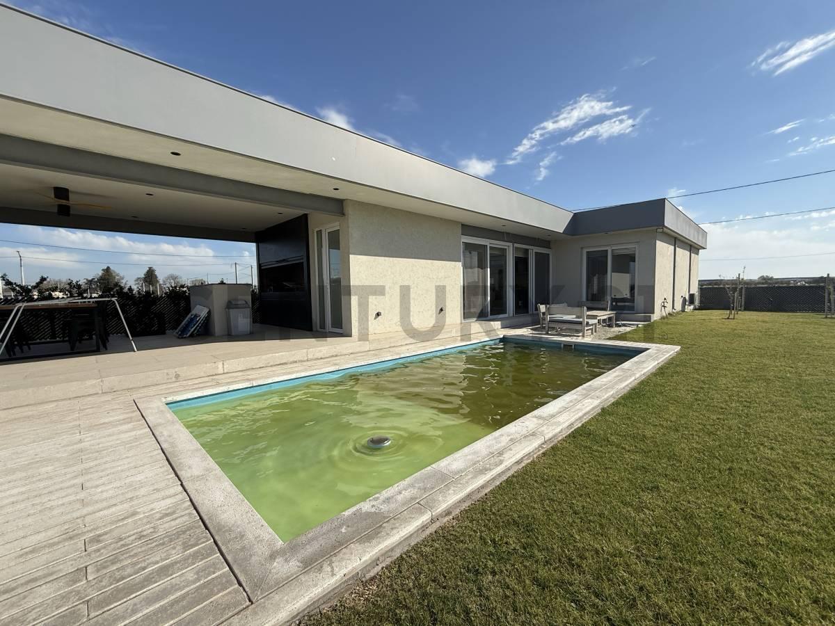 Foto de CLUB ZEN BARRIO CERRADO - Casa con pileta en VENTA, imagen 3