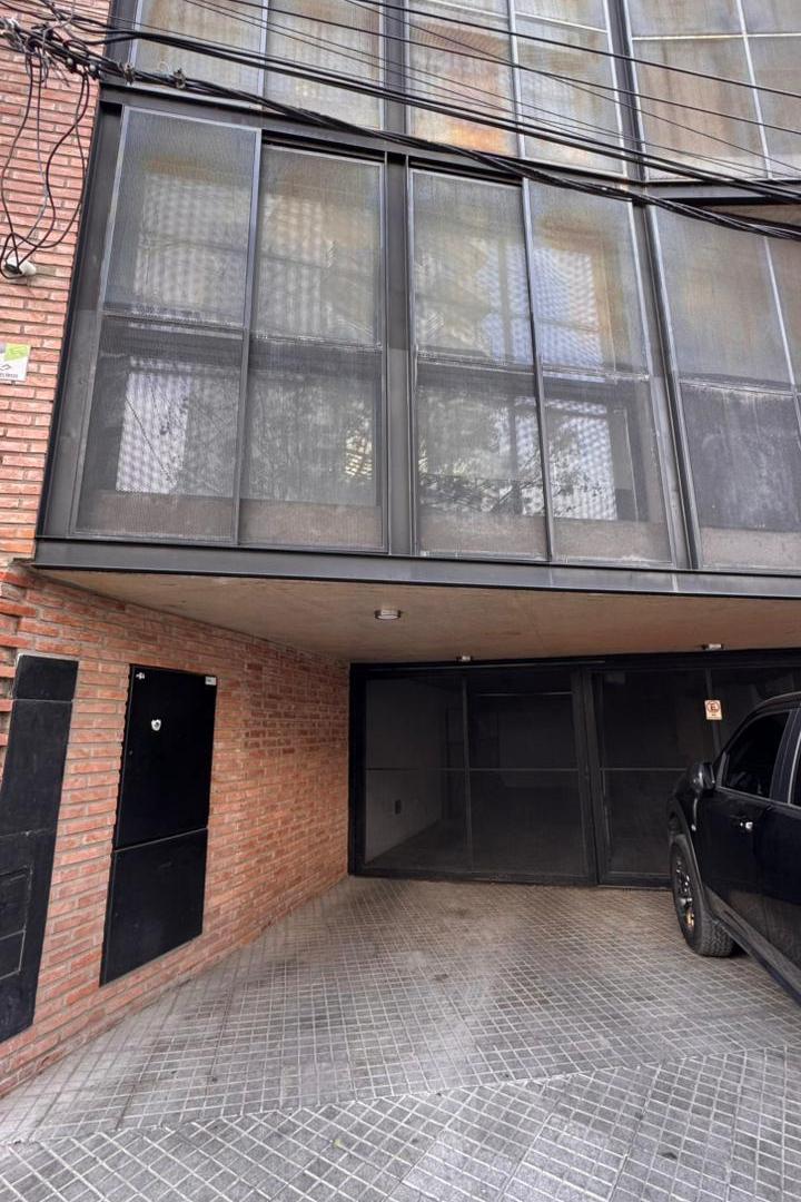 Foto de Cochera en venta en Lisandro de la Torre, imagen 1