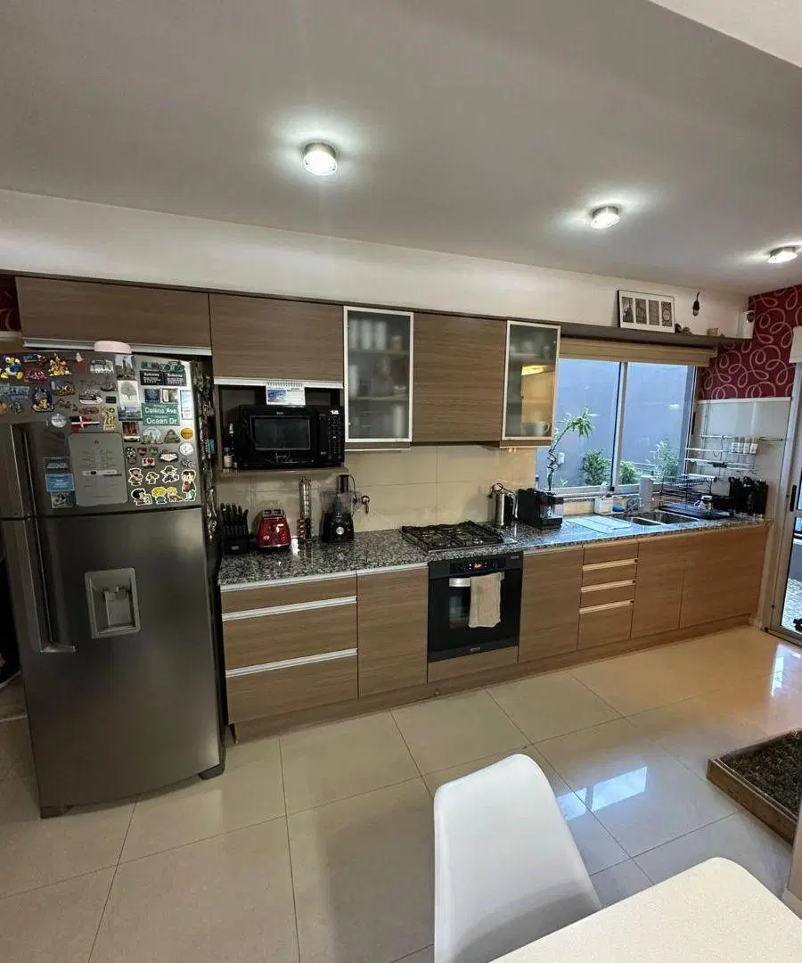 Semi piso de 4 amb c/ cochera y baulera en excelente edificio c/ piscina, solarium y sum c/ parrilla 2