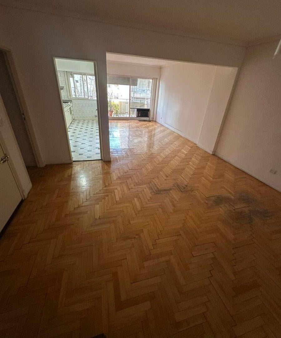 Foto de Departamento 4 ambientes al frente con balcón corrido y baulera., imagen 2
