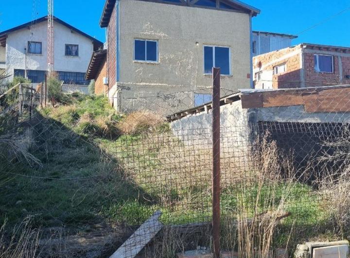 Casa grande en alquiler permanente en barrio Omega 1