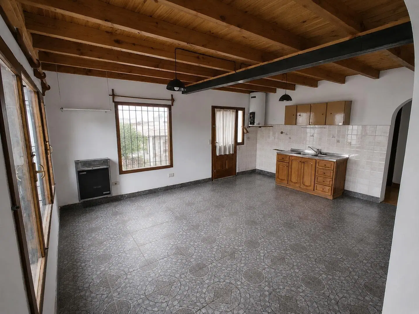 Casa Galpón en alquiler 3 ambientes San Carlos de Bariloche 2
