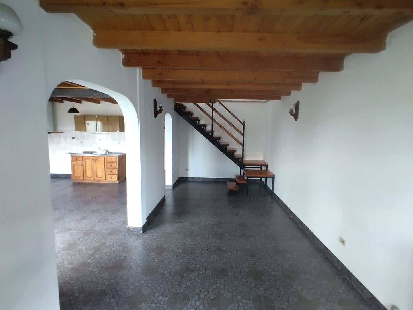 Foto de Casa Galpón en alquiler 3 ambientes San Carlos de Bariloche, imagen 4