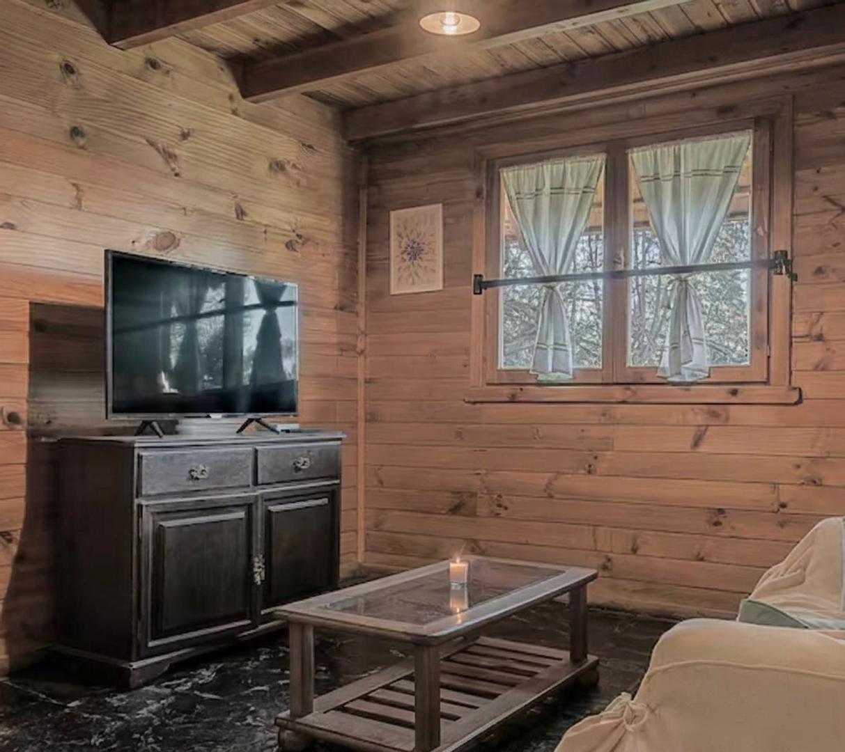 Foto de Casa en venta 4 ambientes Bariloche con amplio jardín, imagen 3