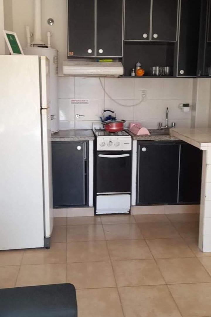 Foto de DUEÑA ALQUILA DEPARTAMENTO DE UN DORMITORIO en Barrio Huaico, imagen 3