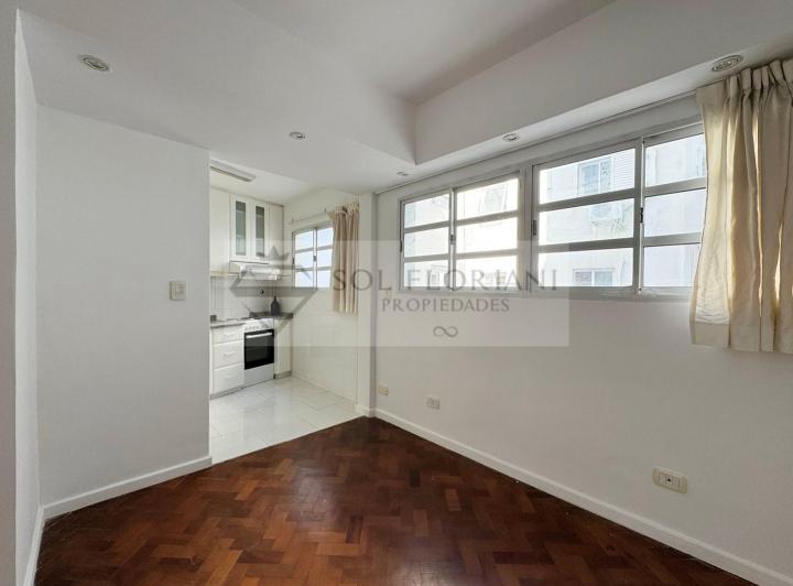 • VENTA: MONOAMBIENTE CON BALCÓN EN RECOLETA 1