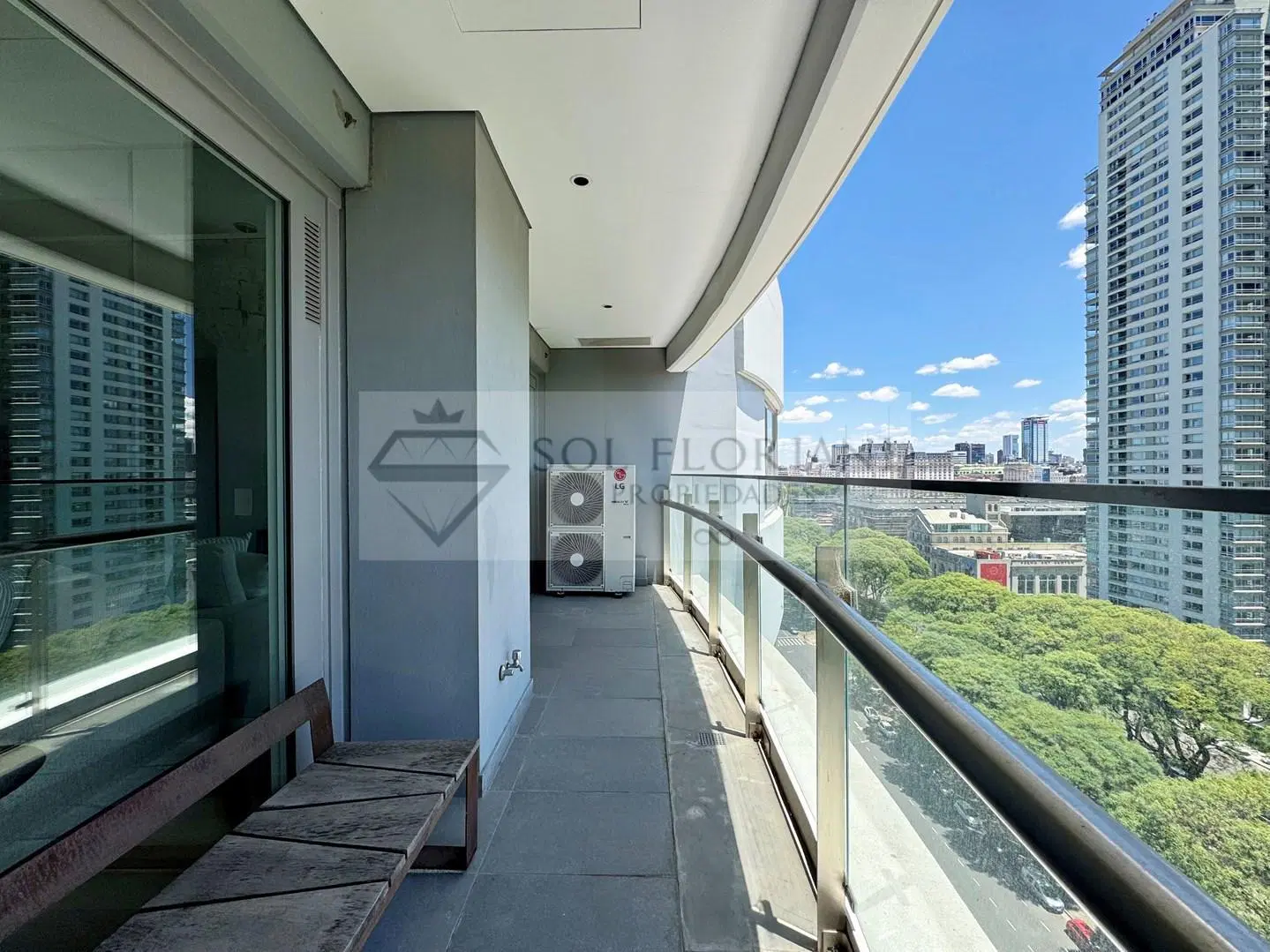 • ALVEAR TOWER: ALQUILER DOS DORMITORIOS AMOBLADO Y EQUIPADO A ESTRENAR 5