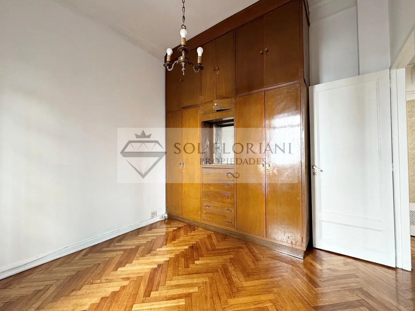 • RECOLETA: TRES AMBIENTES EN ALQUILER 1
