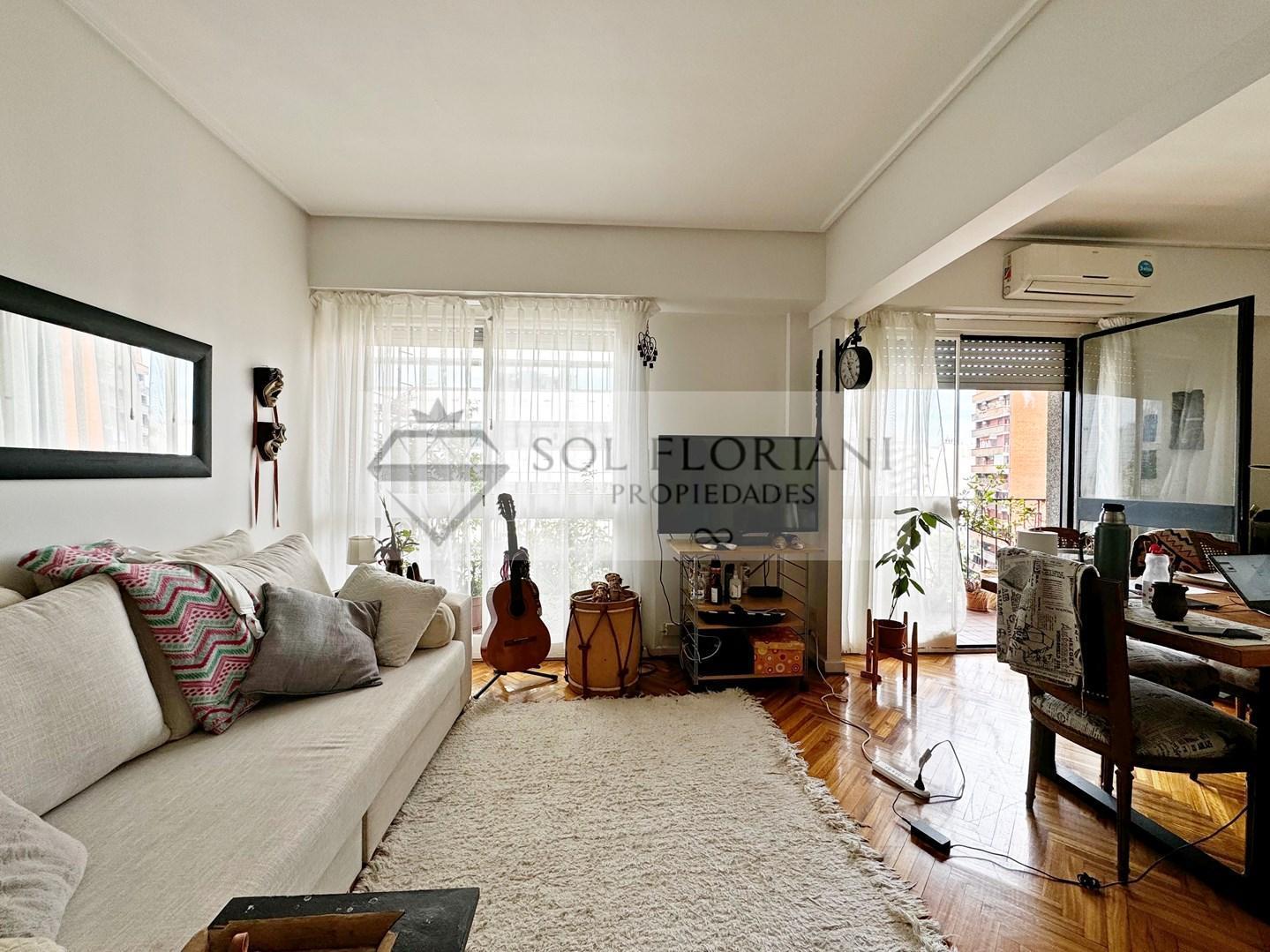 Foto de • VENTA: TRES AMBIENTES (CON POSIBILIDAD DE CUATRO) EN PISO ALTO EN, imagen 2