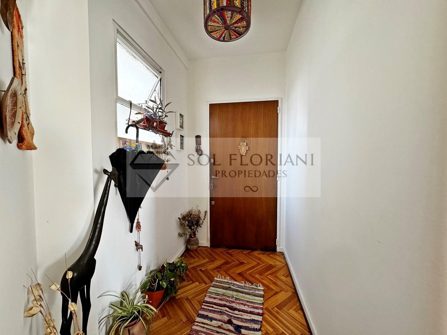 Foto de • VENTA: TRES AMBIENTES (CON POSIBILIDAD DE CUATRO) EN PISO ALTO EN, imagen 4