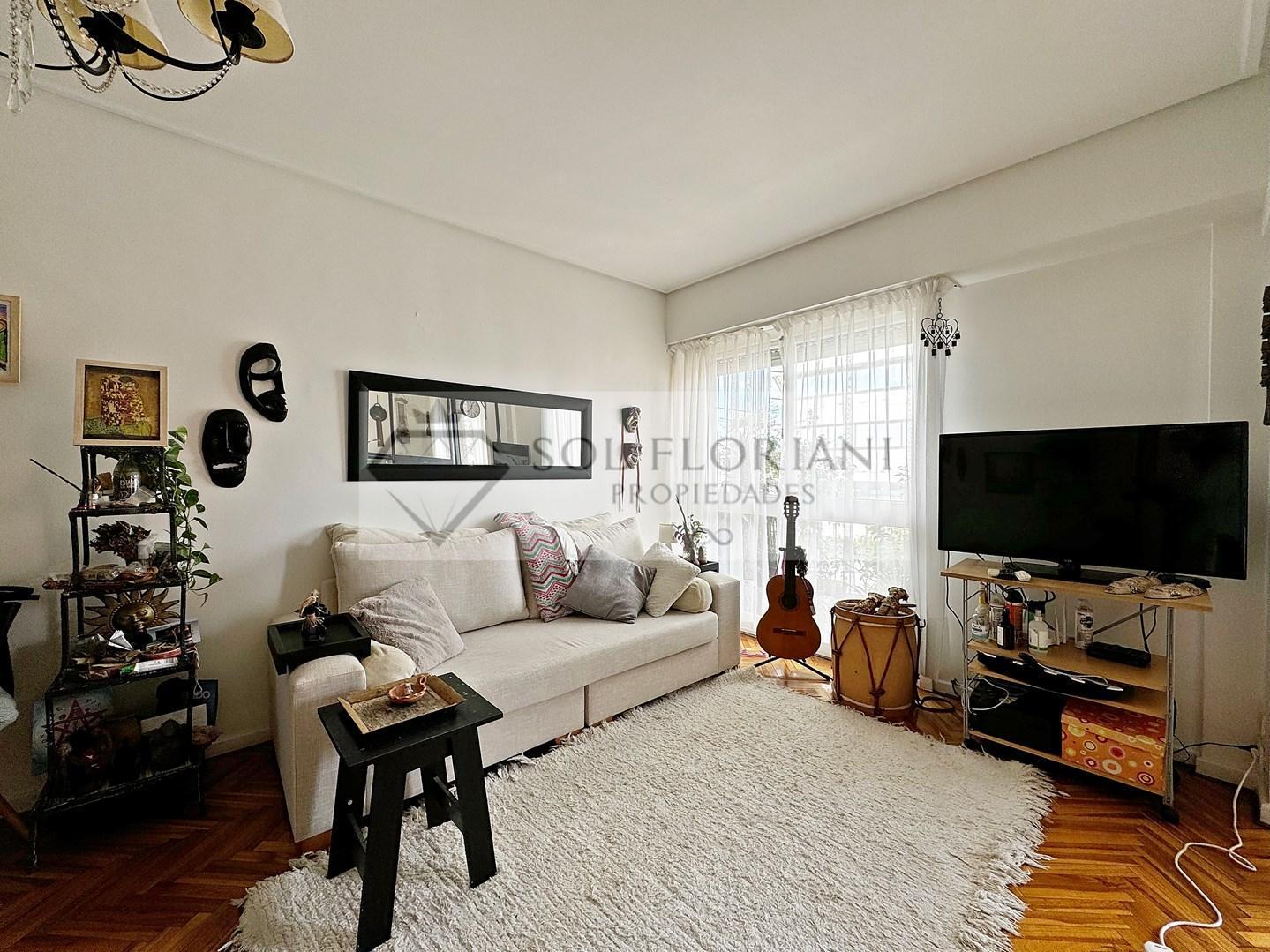 Foto de • VENTA: TRES AMBIENTES (CON POSIBILIDAD DE CUATRO) EN PISO ALTO EN, imagen 4