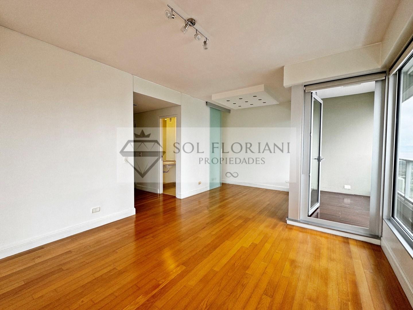 Foto de • LE PARC: UN DORMITORIO CON COCHERA Y BAULERA, imagen 3