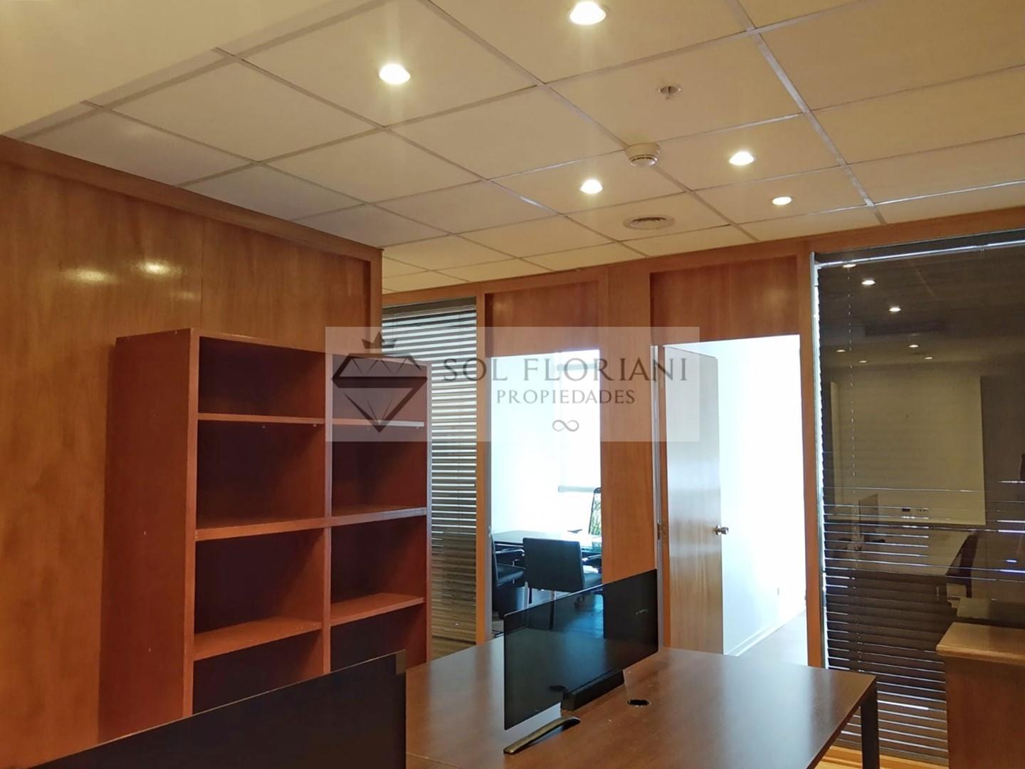 Foto de • ALQUILER OFICINA EN MADERO CENTER - 144 M2 CON 2 COCHERAS, imagen 2