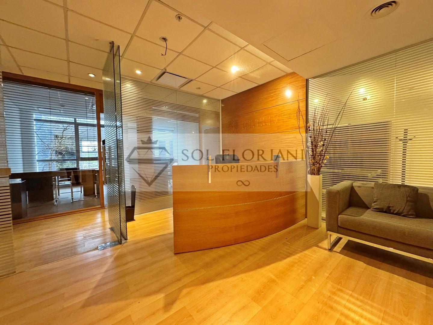 Foto de • ALQUILER OFICINA EN MADERO CENTER - 144 M2 CON 2 COCHERAS, imagen 2