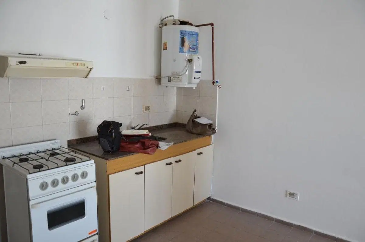 Departamento de 30 m² con 1 ambiente en alquiler en Alberdi 4