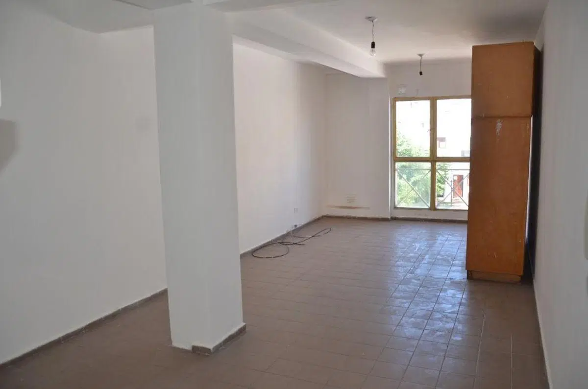 Departamento de 30 m² con 1 ambiente en alquiler en Alberdi 5