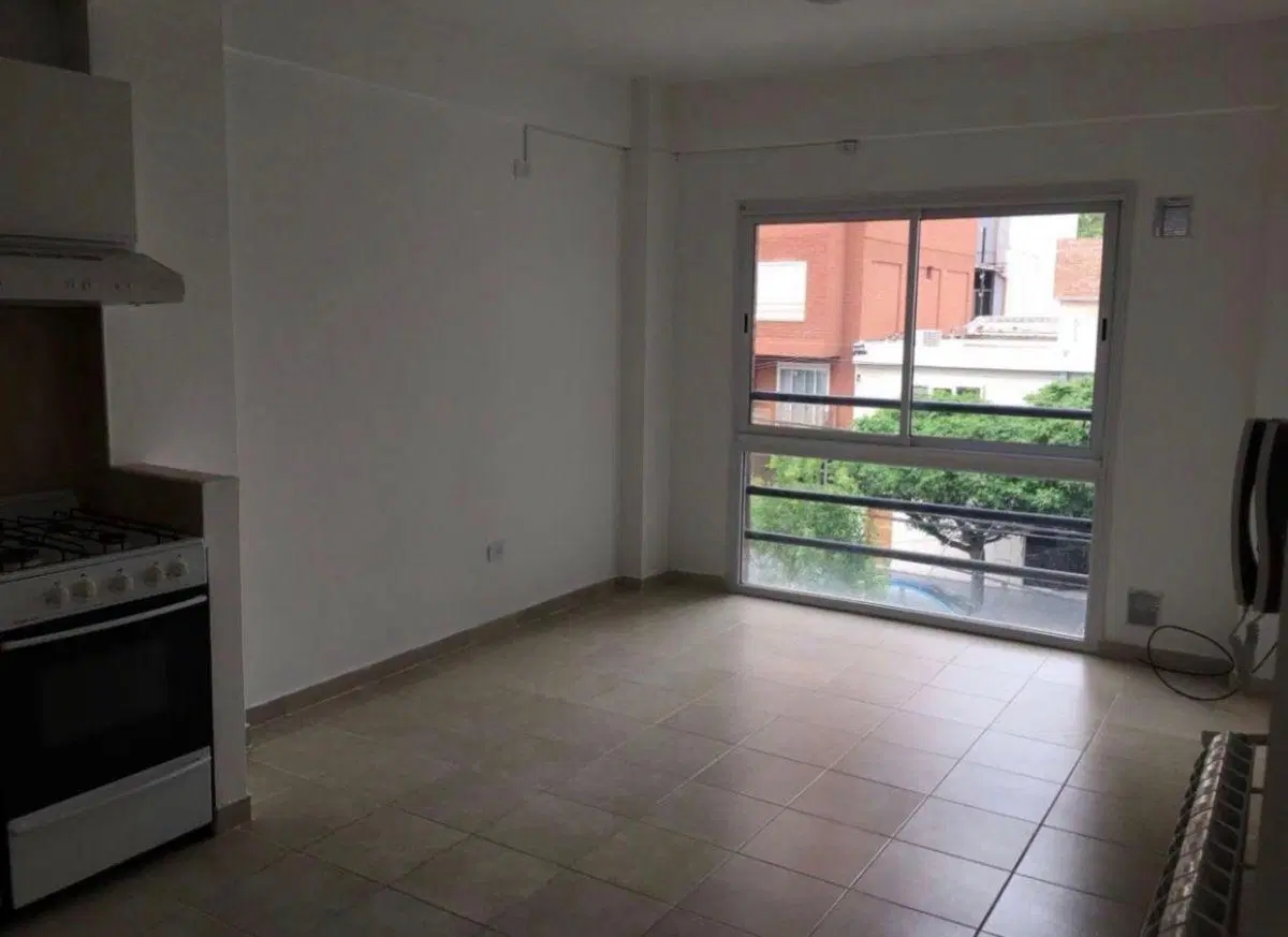ALQUILO MONOAMBIENTE CÉNTRICO - CORDOBA 414 2