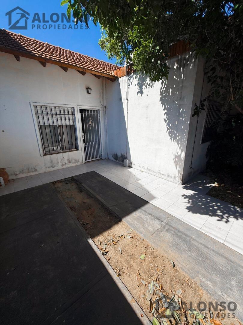 PH 3 Ambientes con Patio en Venta en Lanus 2